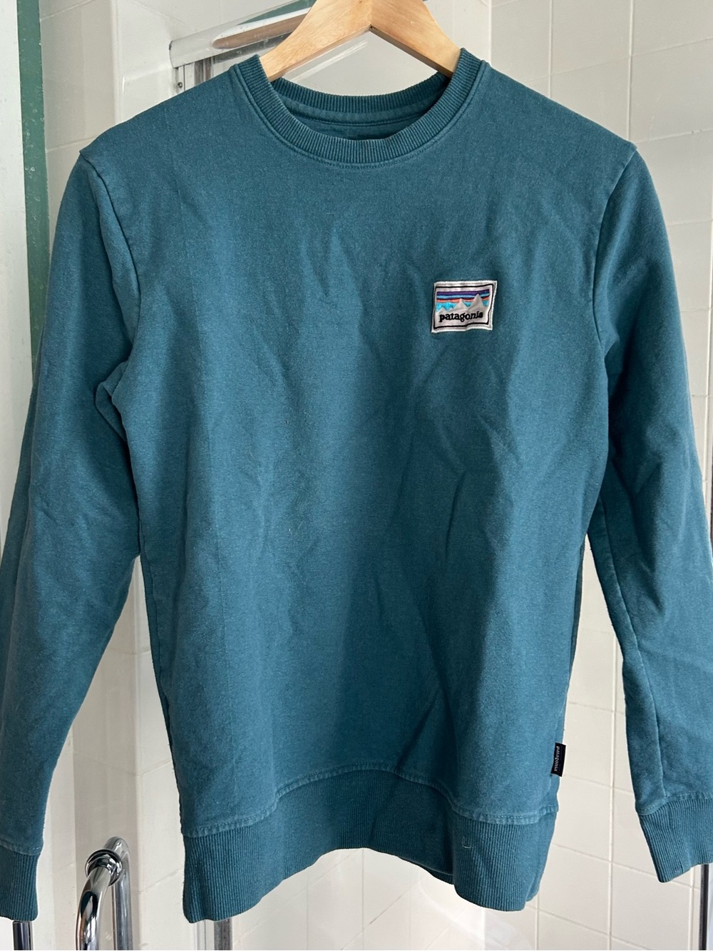 Patagonia dark Teal Crewneck Sweatshirt, uprisal regular fit. Size S